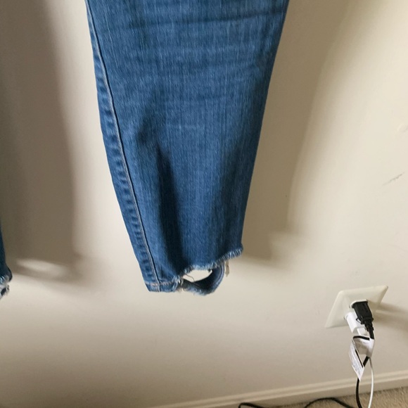 Ripped Jeans - Picture 6 of 7